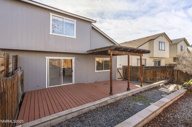 1675 Round Mountain Circle, Sparks, NV 89434