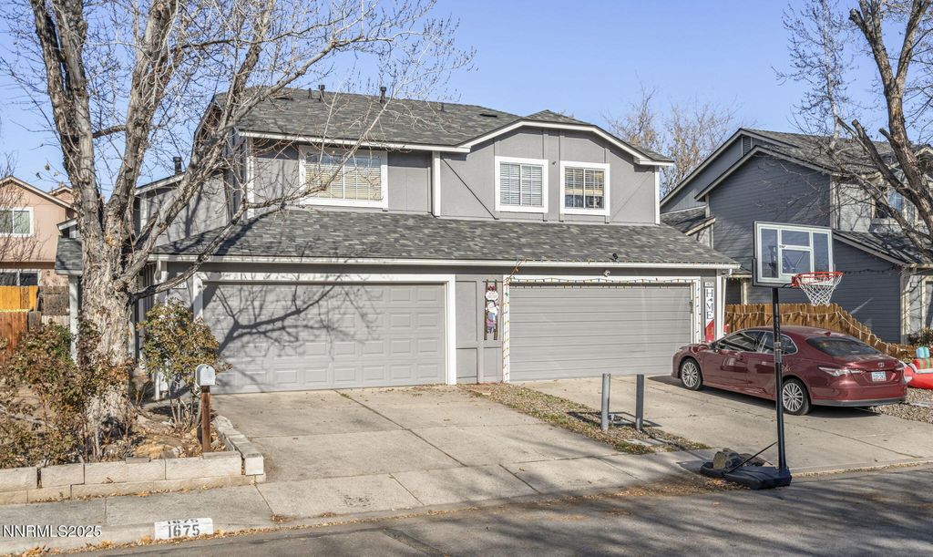 1675 Round Mountain Circle, Sparks, NV 89434