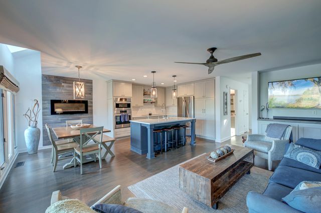 2464 Stono Watch Drive, Johns Island, SC 29455