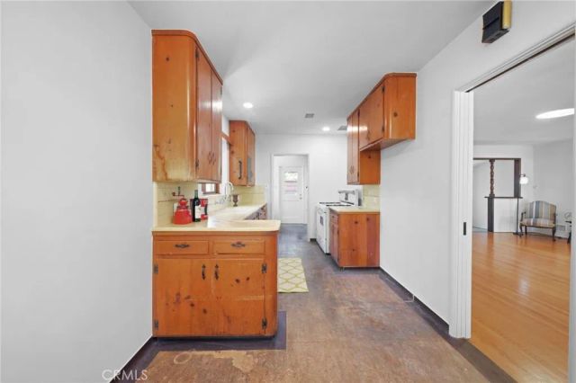 2310 Poinsettia, Santa Ana, CA 92706