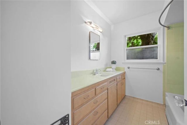 2310 Poinsettia, Santa Ana, CA 92706