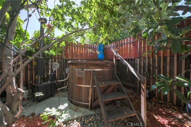 2310 Poinsettia, Santa Ana, CA 92706