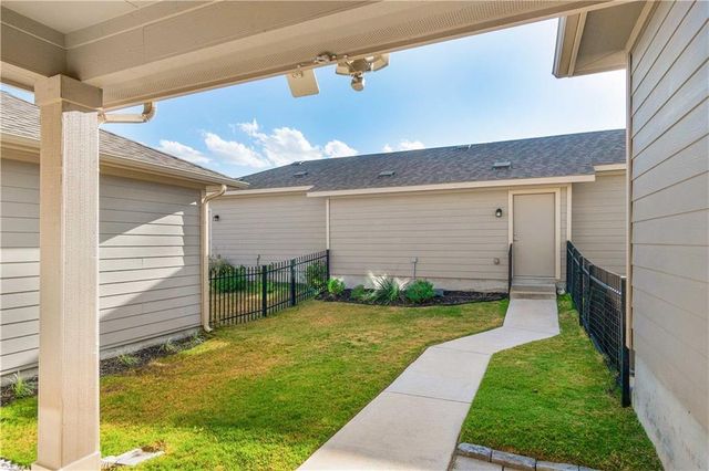 129 Adage DR, Pflugerville, TX 78660