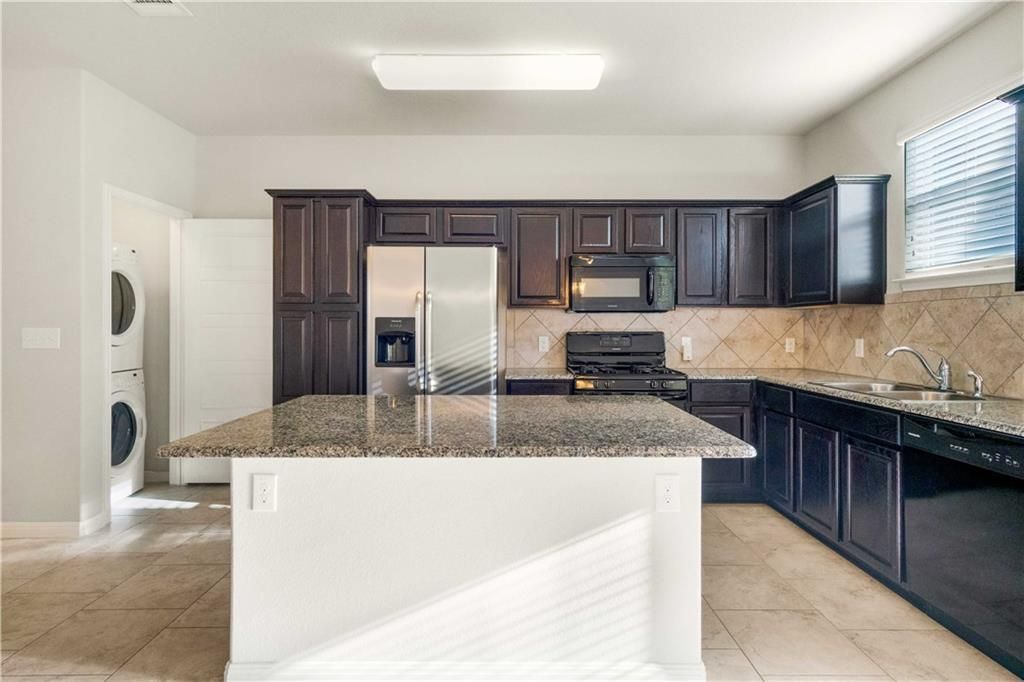 129 Adage DR, Pflugerville, TX 78660