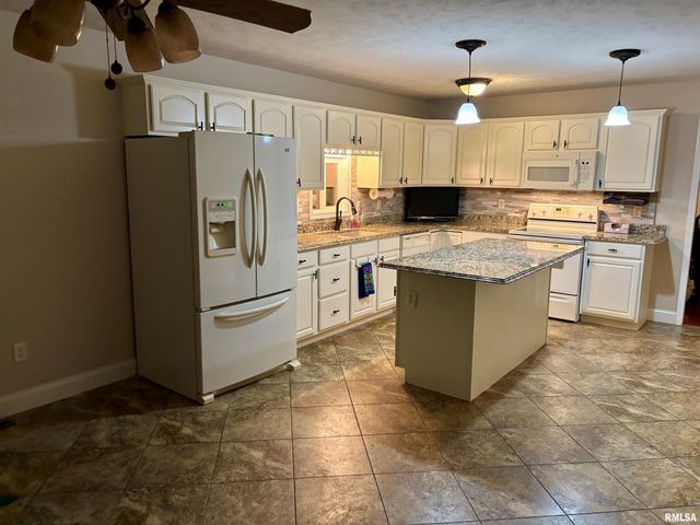 2017 Cory Drive, Springfield, IL 62702