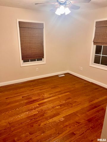 2017 Cory Drive, Springfield, IL 62702