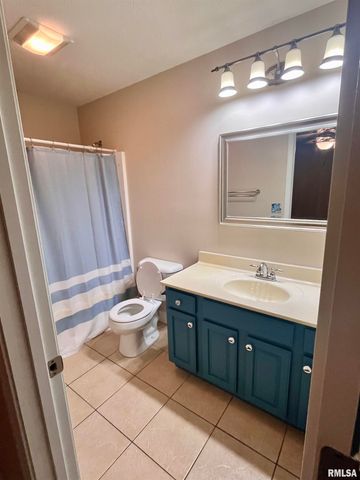 2017 Cory Drive, Springfield, IL 62702