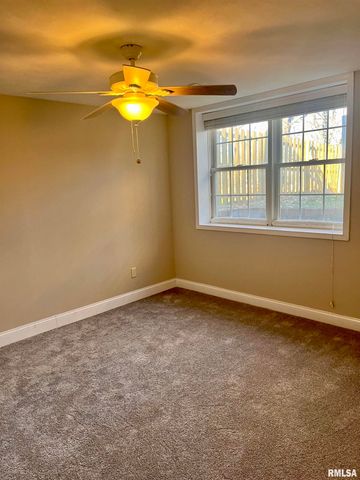 2017 Cory Drive, Springfield, IL 62702