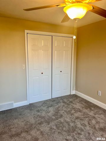 2017 Cory Drive, Springfield, IL 62702