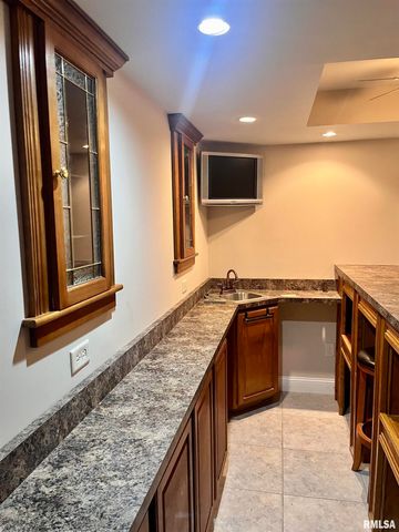 2017 Cory Drive, Springfield, IL 62702