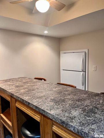 2017 Cory Drive, Springfield, IL 62702