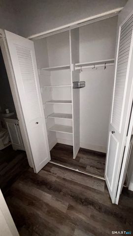 50 Greenhouse Road 33C, Bridgeport, CT 06606