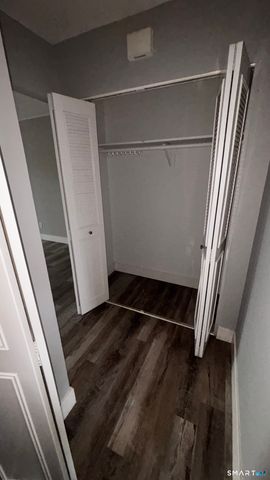 50 Greenhouse Road 33C, Bridgeport, CT 06606