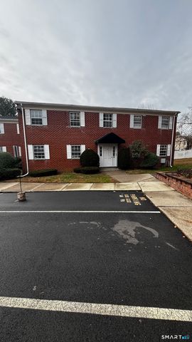 50 Greenhouse Road 33C, Bridgeport, CT 06606