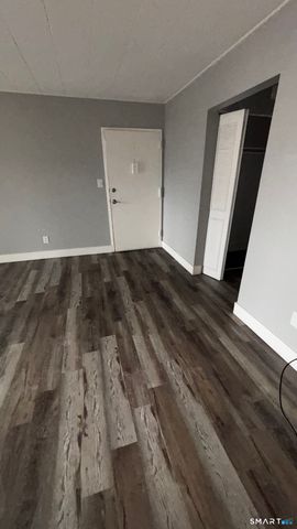 50 Greenhouse Road 33C, Bridgeport, CT 06606