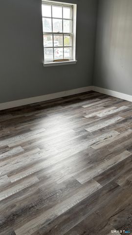 50 Greenhouse Road 33C, Bridgeport, CT 06606