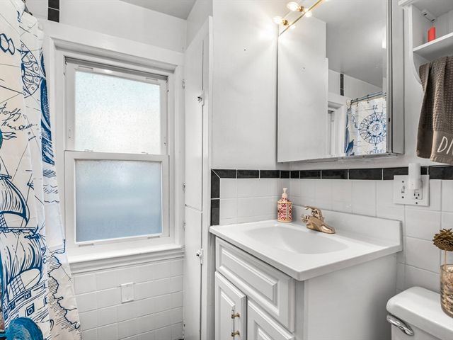 20 Byrne Ave, Westford, MA 01886