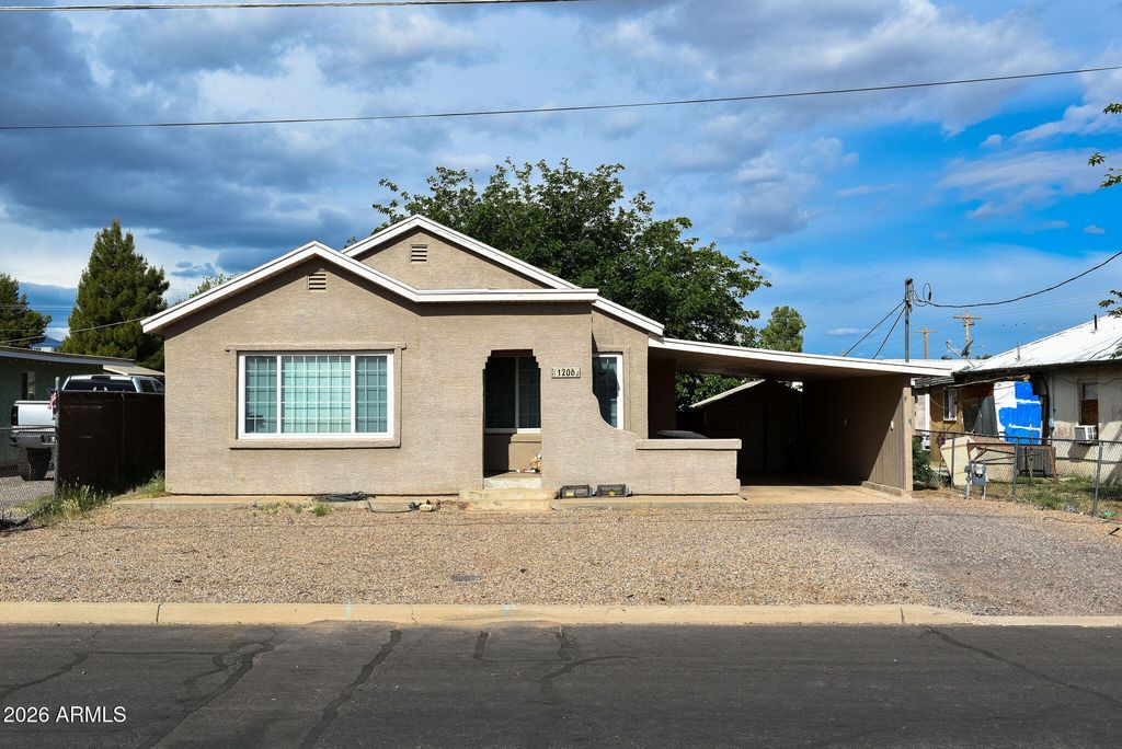 Image 1 of property listing at 1206 S 3rd Avenue, Safford, AZ 85546