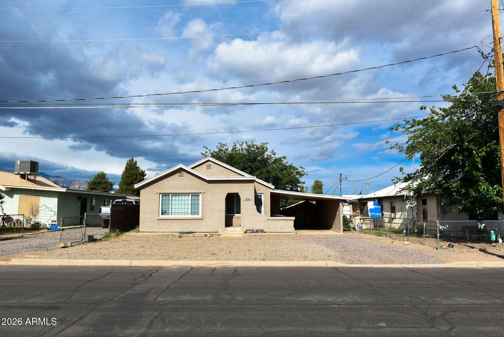 Image 2 of property listing at 1206 S 3rd Avenue, Safford, AZ 85546