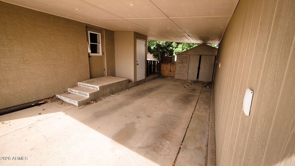 Image 4 of property listing at 1206 S 3rd Avenue, Safford, AZ 85546