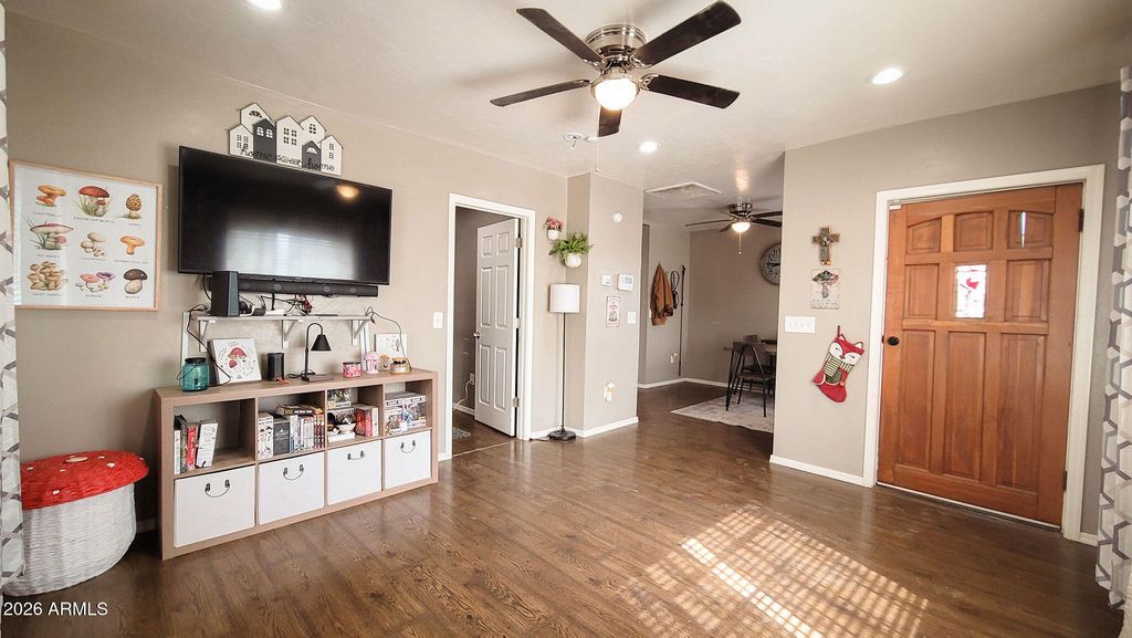 Image 6 of property listing at 1206 S 3rd Avenue, Safford, AZ 85546