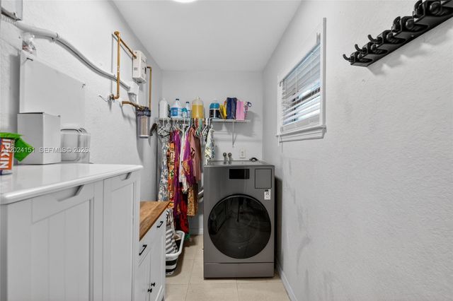 4311 SW 24th St, Fort Lauderdale, FL 33317