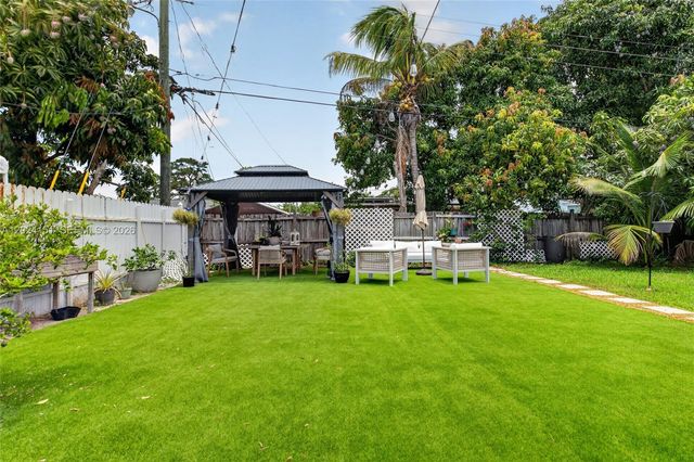 4311 SW 24th St, Fort Lauderdale, FL 33317