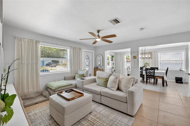 4311 SW 24th St, Fort Lauderdale, FL 33317