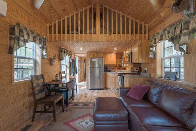 1482 N Planters Drive, Laurel Hill, FL 32567