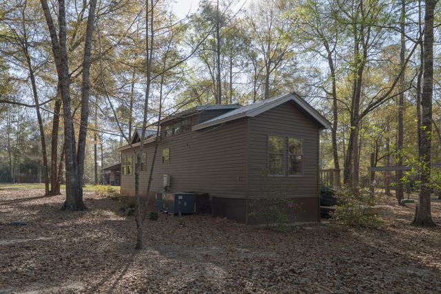 1482 N Planters Drive, Laurel Hill, FL 32567