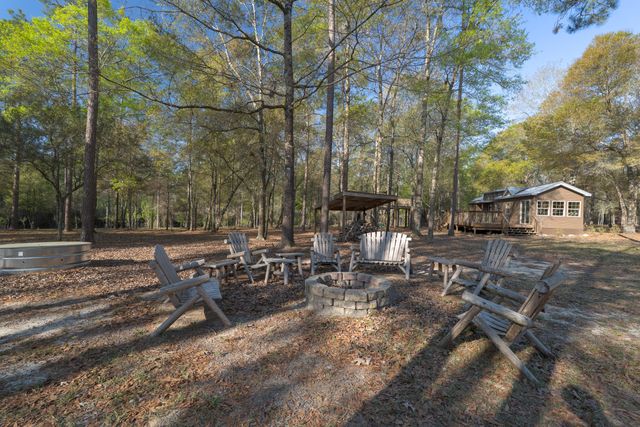 1482 N Planters Drive, Laurel Hill, FL 32567