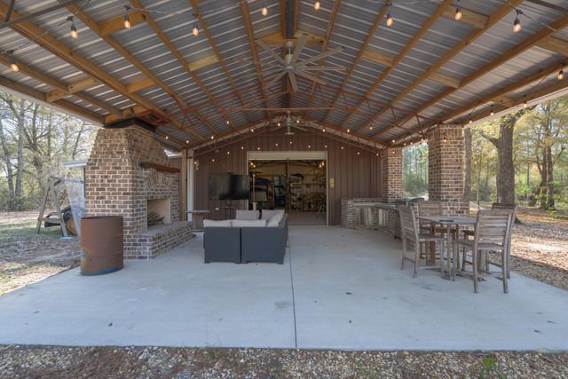 1482 N Planters Drive, Laurel Hill, FL 32567