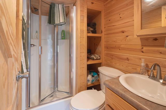 1482 N Planters Drive, Laurel Hill, FL 32567