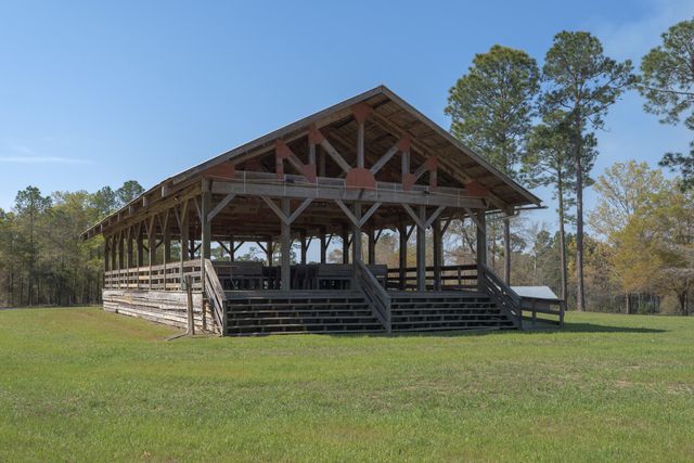 1482 N Planters Drive, Laurel Hill, FL 32567