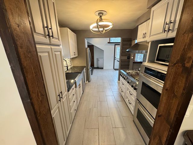 6439 Olympia Street, Golden Valley, MN 55427