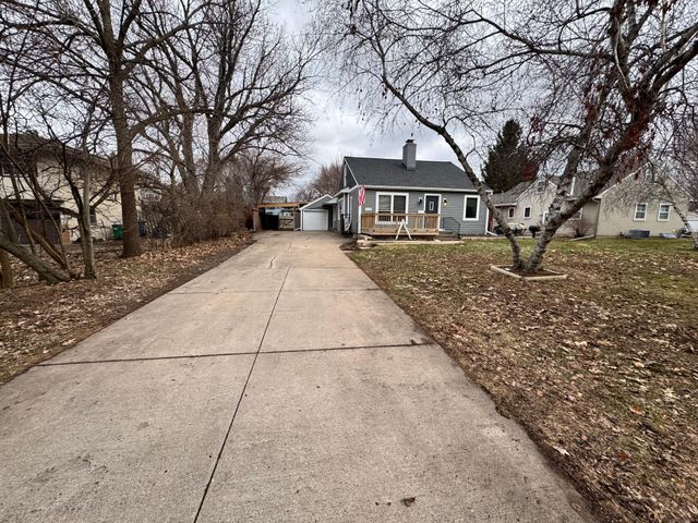 6439 Olympia Street, Golden Valley, MN 55427