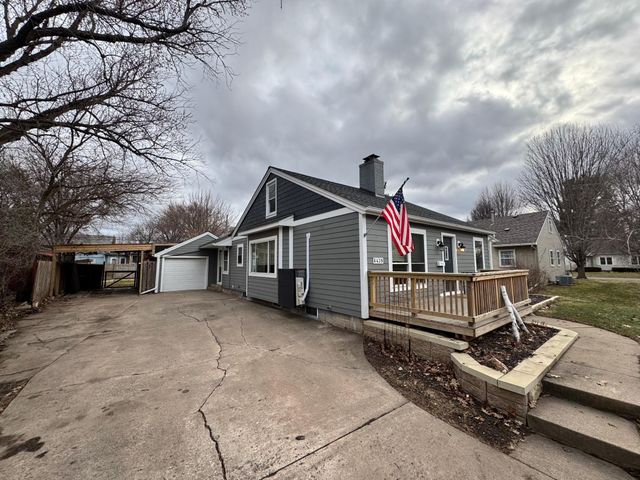 6439 Olympia Street, Golden Valley, MN 55427