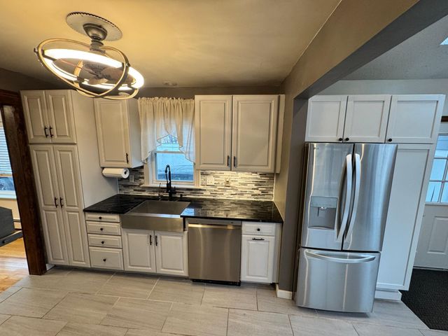 6439 Olympia Street, Golden Valley, MN 55427