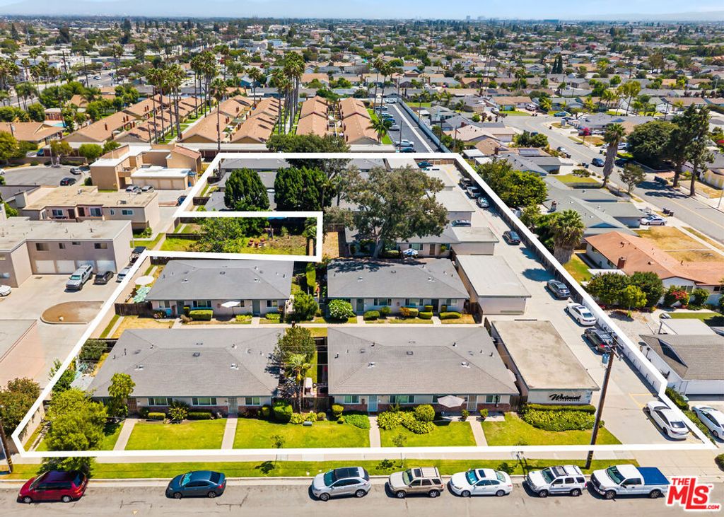 17062 B Lane, Huntington Beach, CA 92647 — exterior