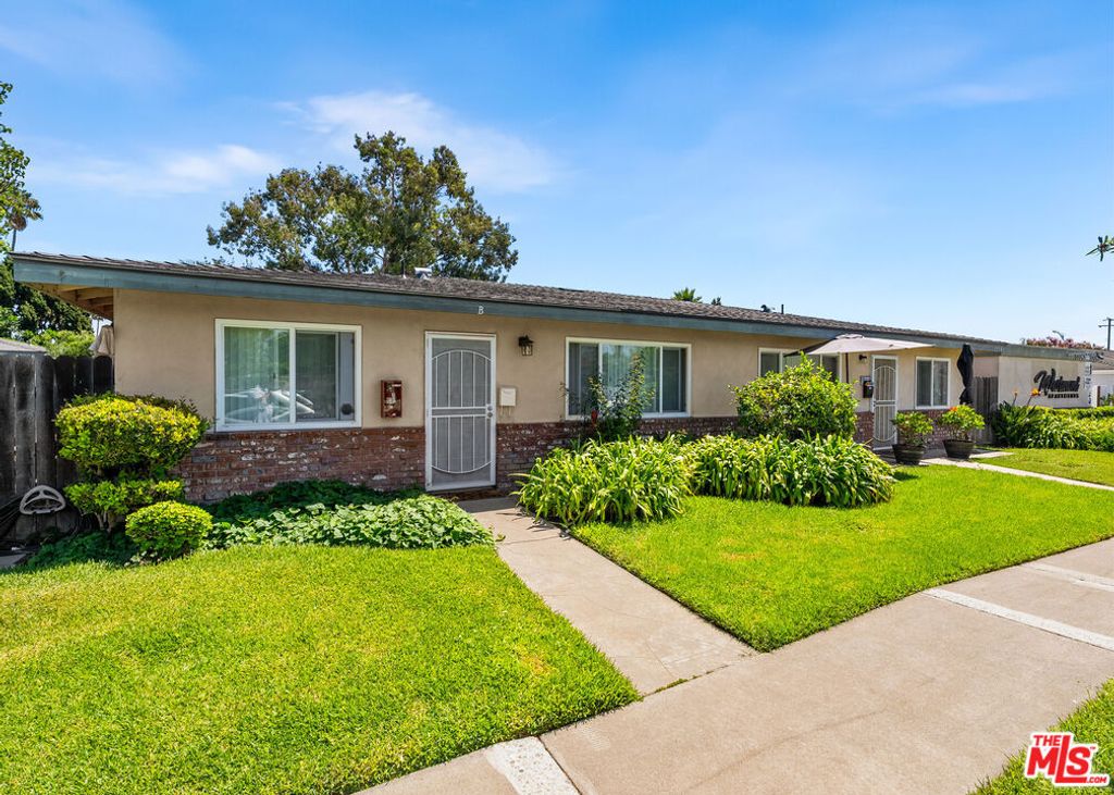 17062 B Lane, Huntington Beach, CA 92647 — photo 2