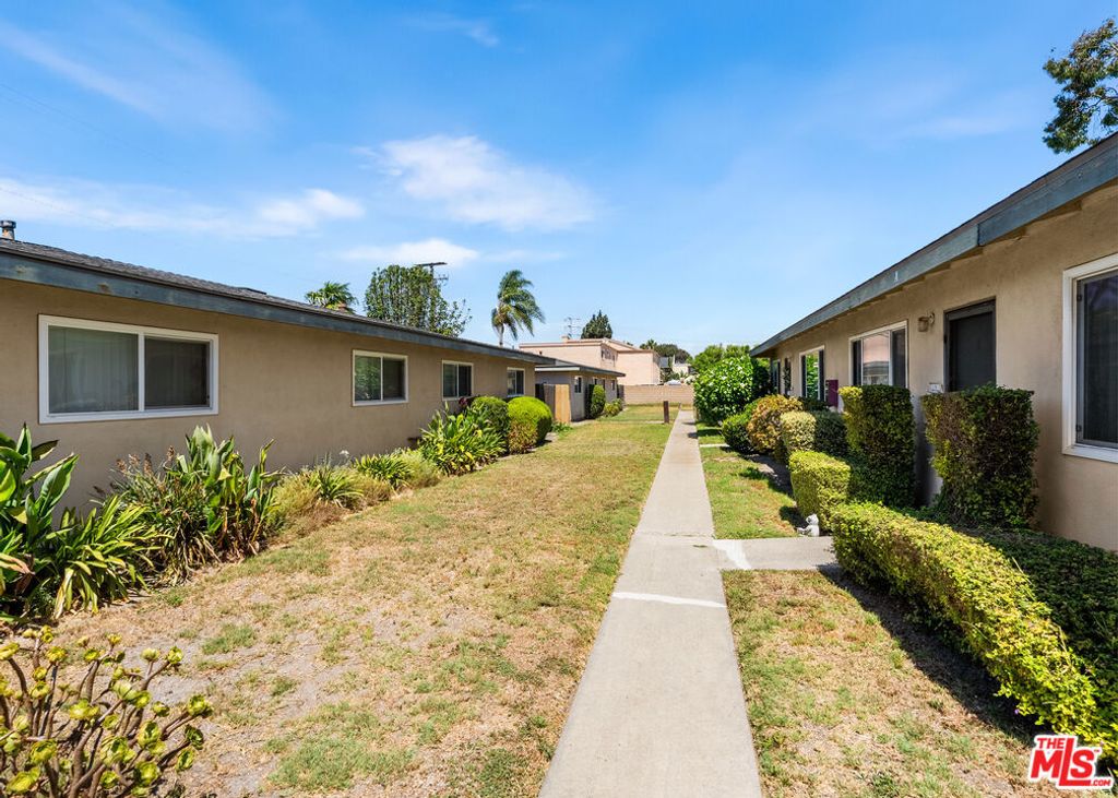 17062 B Lane, Huntington Beach, CA 92647 — photo 4