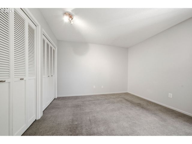 2330 Sw CACTUS Dr, Portland, OR 97205