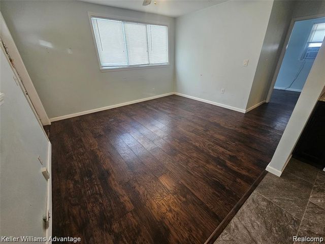 9332 Lamont, Livonia, MI 48150