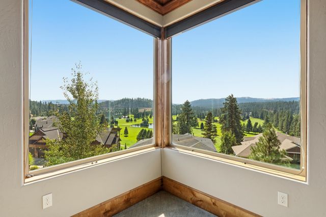 14210 N Wandermere Estates Ln, Spokane, WA 99208