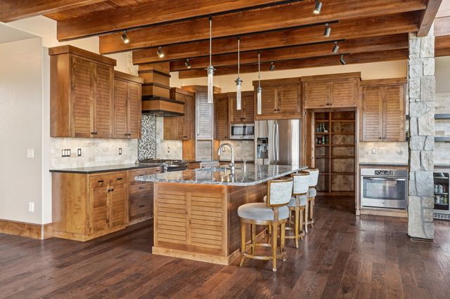 14210 N Wandermere Estates Ln, Spokane, WA 99208