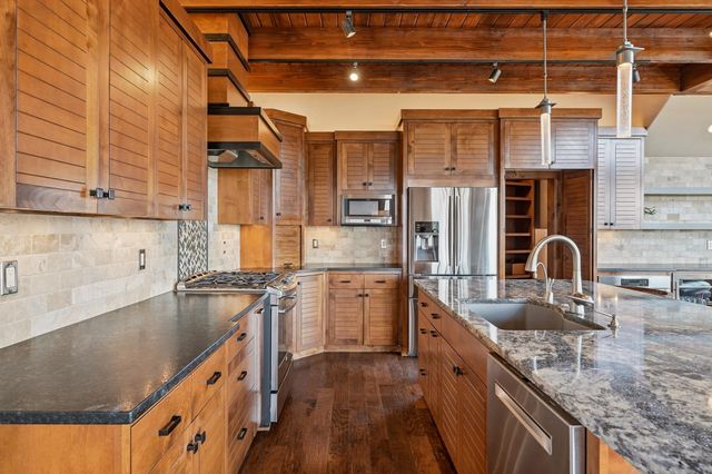 14210 N Wandermere Estates Ln, Spokane, WA 99208