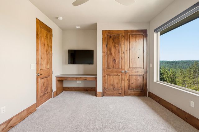 14210 N Wandermere Estates Ln, Spokane, WA 99208