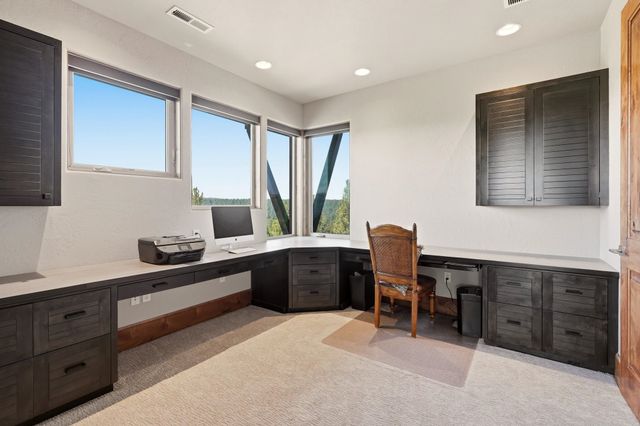 14210 N Wandermere Estates Ln, Spokane, WA 99208