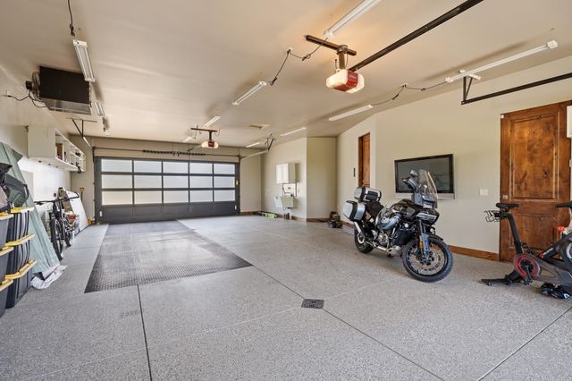 14210 N Wandermere Estates Ln, Spokane, WA 99208