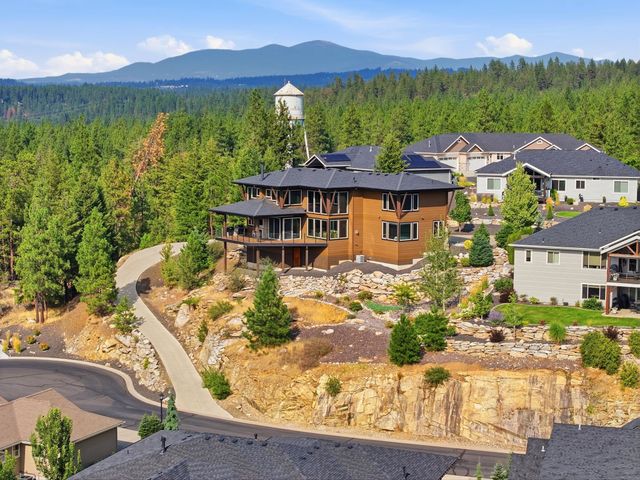 14210 N Wandermere Estates Ln, Spokane, WA 99208
